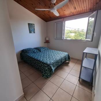 Chambre meublée avec vue mer et montagne à Étang Saint-Leu – tout inclus