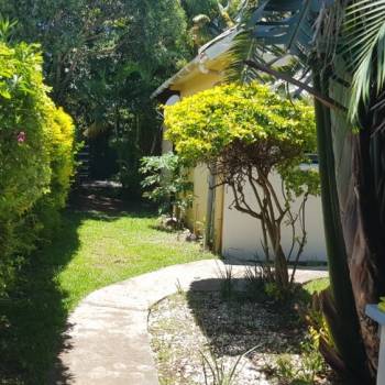 Villa 5 chambres - Hauteurs de St François - Jardin 717m²