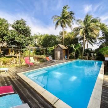 Propriété de charme – Maison d’hôtes sur terrain arboré de 3 000 m²