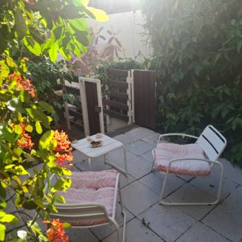 Appartement F2 de charme avec jardin