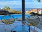 Vue mer, piscine et bungalow indépendant : une belle opportunité à Pointe des Châteaux