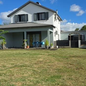 A la Bretagne maison de type T5 édifiée sur une parcelle de 725m²